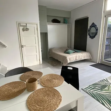 Canal Garden Staywell Lägenhet