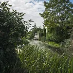Canal Garden Staywell Lägenhet