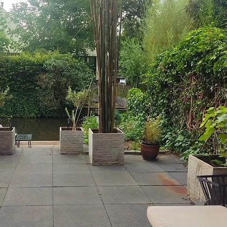 Canal Garden Staywell Appartement *