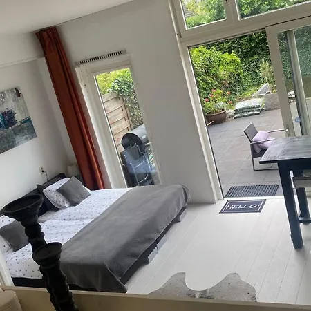 Appartement Canal Garden Staywell