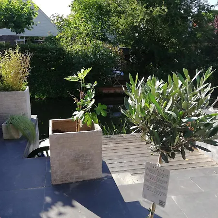 Canal Garden Staywell Appartement
